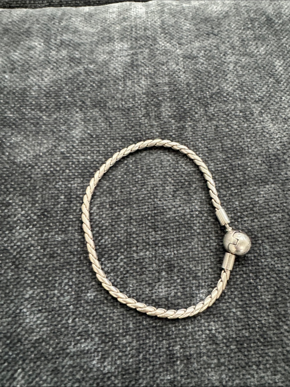 Pandora silver round clasp wing chain bracelet